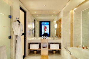 Xenian Lighting Kempinski Hotel, Dubai